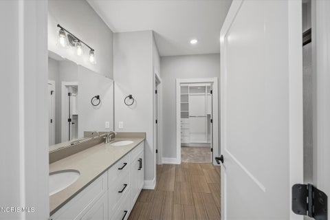 Tiny photo for 19 Shenandoah Circle, Sylvania, OH 43560 (MLS # 10012987)