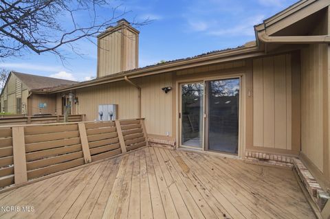 Tiny photo for 2338 Parliament Square, Toledo, OH 43617 (MLS # 10006789)