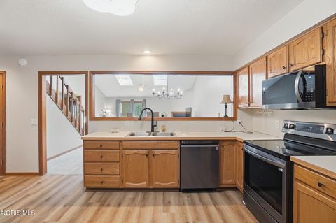 Tiny photo for 2338 Parliament Square, Toledo, OH 43617 (MLS # 10006789)