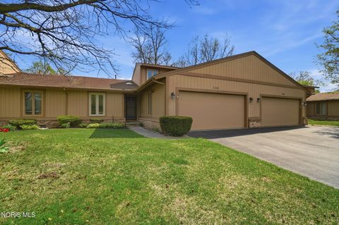 Photo of 2338 Parliament Square, Toledo, OH 43617 (MLS # 10006789)