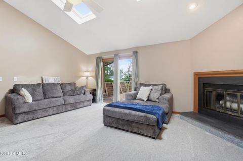 Tiny photo for 2338 Parliament Square, Toledo, OH 43617 (MLS # 10006789)