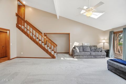 Tiny photo for 2338 Parliament Square, Toledo, OH 43617 (MLS # 10006789)