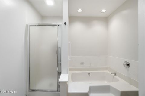 Tiny photo for 2338 Parliament Square, Toledo, OH 43617 (MLS # 10006789)