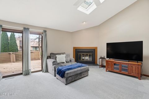 Tiny photo for 2338 Parliament Square, Toledo, OH 43617 (MLS # 10006789)