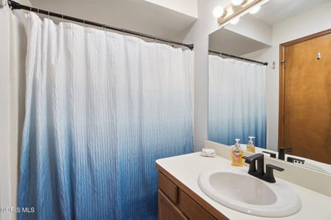 Tiny photo for 2338 Parliament Square, Toledo, OH 43617 (MLS # 10006789)