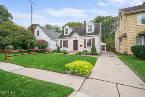 Tiny photo for 1251 Craigwood Road, Toledo, OH 43612 (MLS # 10014868)