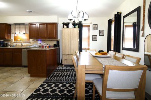 Tiny photo for 2859 Claredale Road, Toledo, OH 43613 (MLS # 10003702)