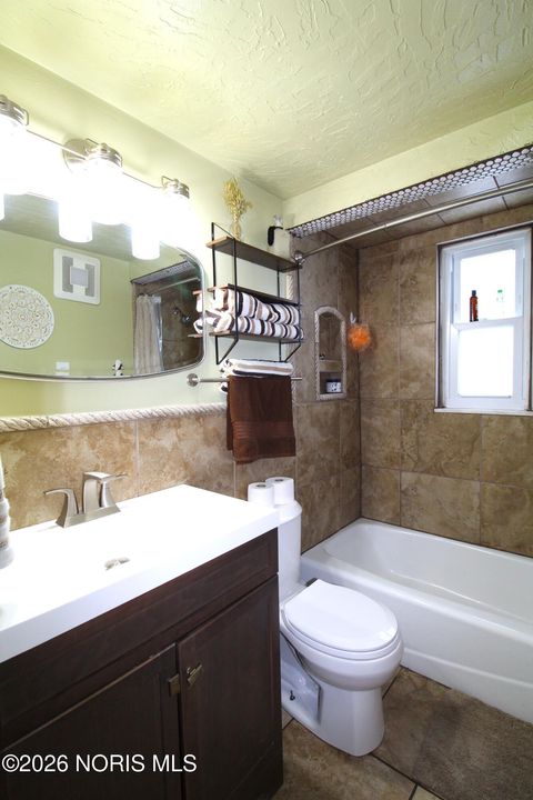 Tiny photo for 2859 Claredale Road, Toledo, OH 43613 (MLS # 10003702)