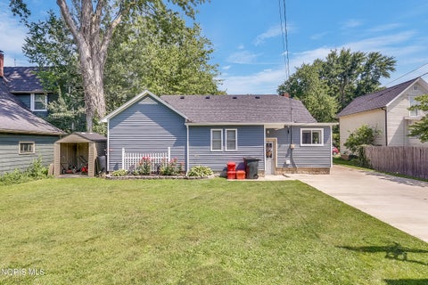 Tiny photo for 749 W Main Street, Napoleon, OH 43545 (MLS # 10009784)