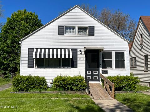 Photo of 3333 Blackstone Drive, Toledo, OH 43608 (MLS # 10008031)