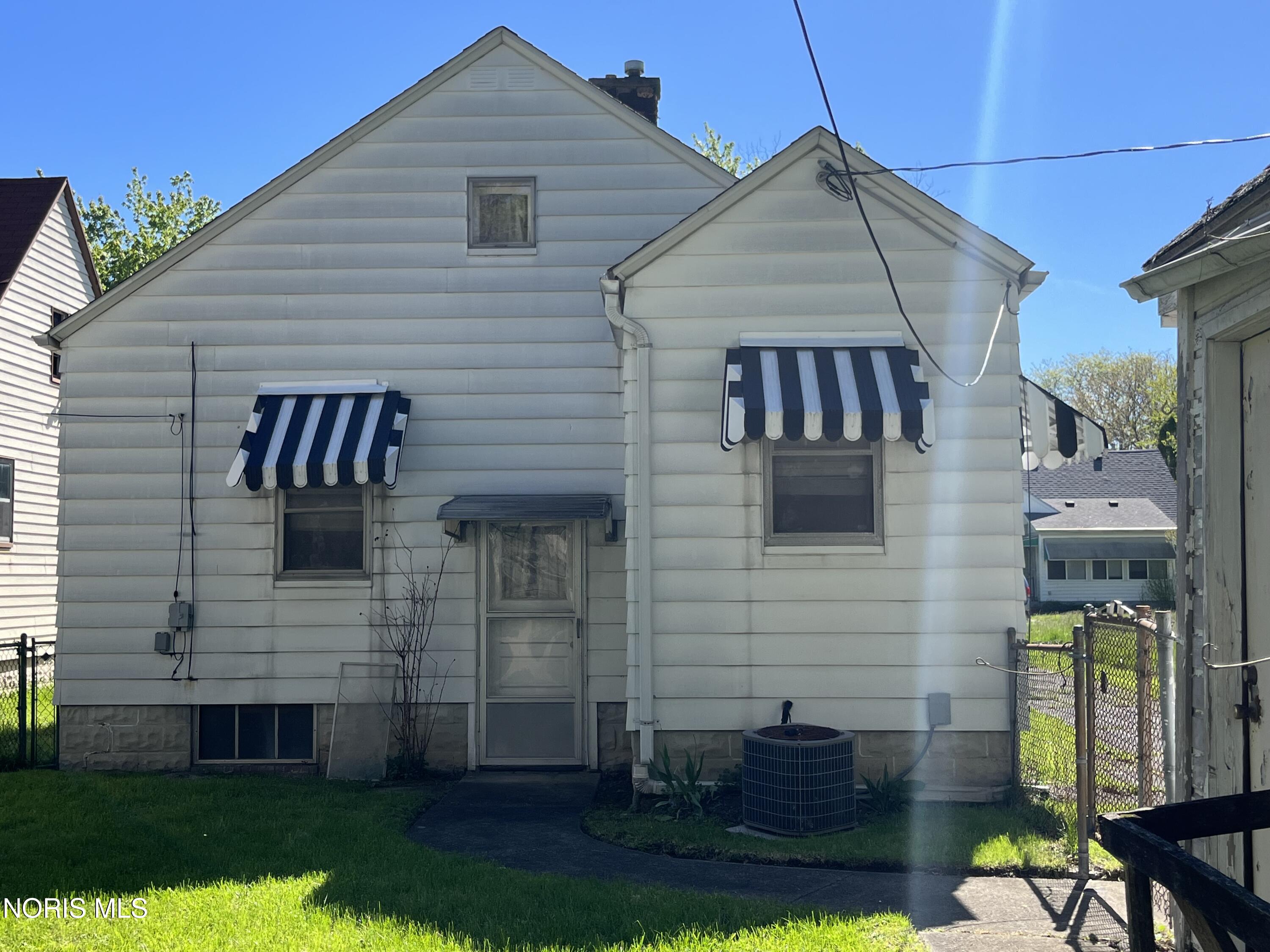 3333 Blackstone Drive