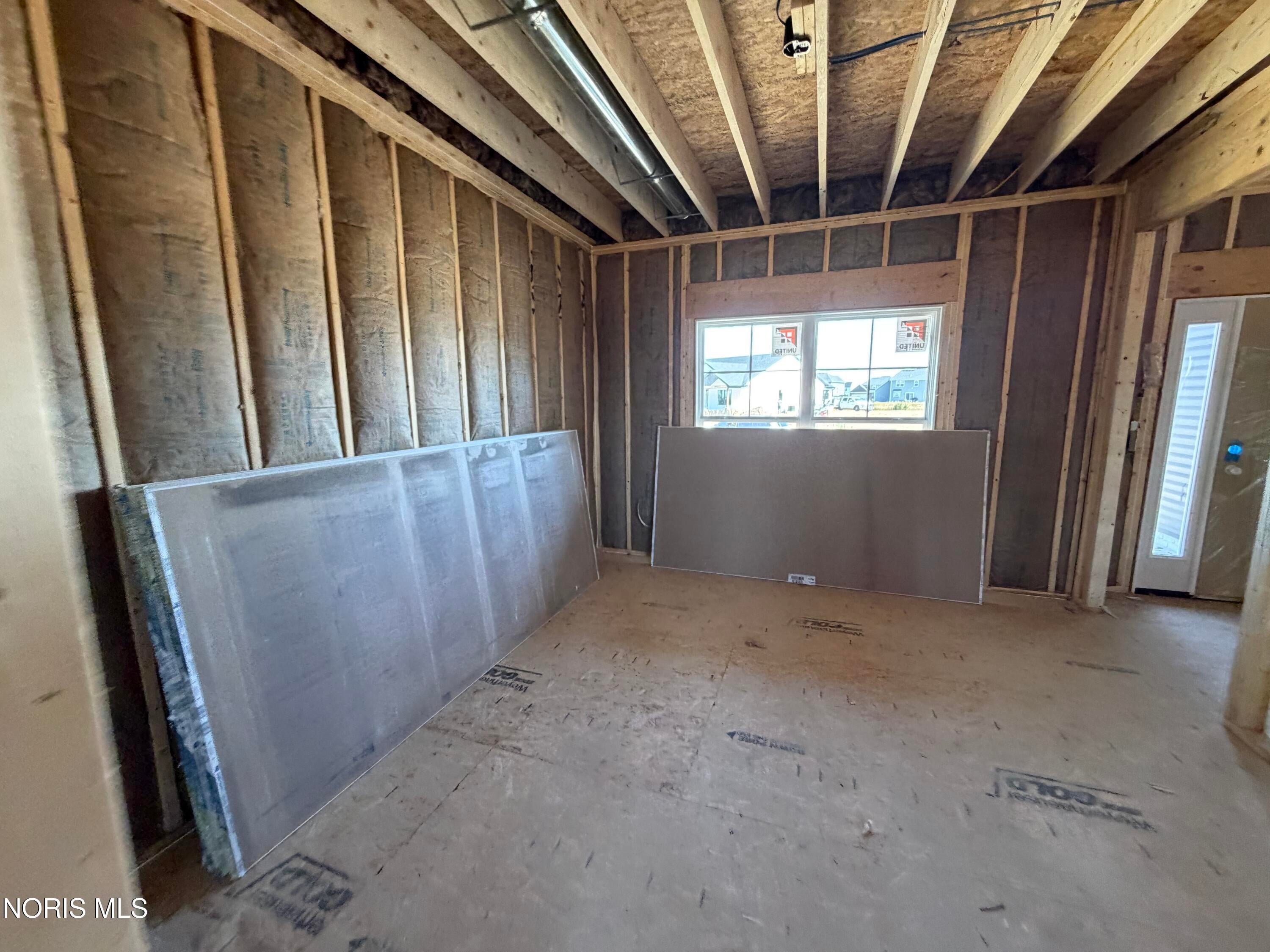1422 Thomas Lane