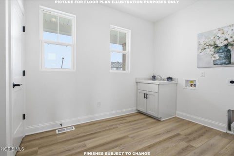 Tiny photo for 978 Stoneleigh Road, Perrysburg, OH 43551 (MLS # 10010841)