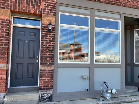 Tiny photo for 913 Washington Street, Toledo, OH 43604 (MLS # 10006807)