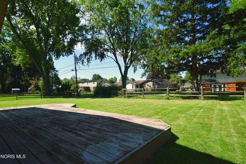 Tiny photo for 1954 Oaklawn Dr DR, Toledo, OH 43614 (MLS # 10009683)