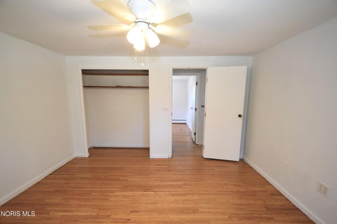 Tiny photo for 1954 Oaklawn Dr DR, Toledo, OH 43614 (MLS # 10009683)