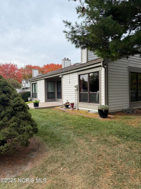 Tiny photo for 6717 Embassy Court #E, Maumee, OH 43537 (MLS # 10000321)