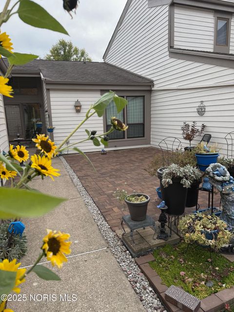 Tiny photo for 6717 Embassy Court #E, Maumee, OH 43537 (MLS # 10000321)