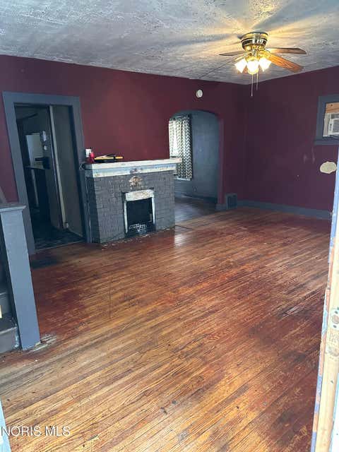 Tiny photo for 553 Spencer Street, Toledo, OH 43609 (MLS # 10011870)