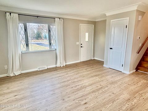 Tiny photo for 1139 N Stadium Road, Oregon, OH 43616 (MLS # 10002660)