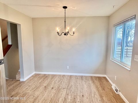 Tiny photo for 1139 N Stadium Road, Oregon, OH 43616 (MLS # 10002660)