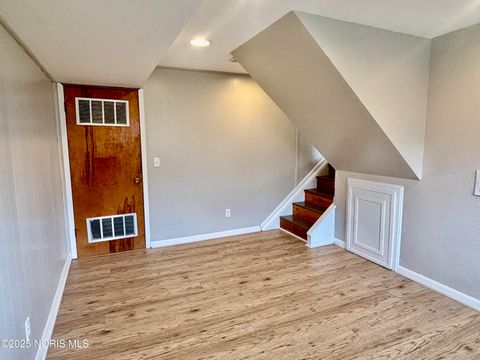 Tiny photo for 1139 N Stadium Road, Oregon, OH 43616 (MLS # 10002660)