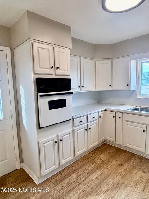 Tiny photo for 1139 N Stadium Road, Oregon, OH 43616 (MLS # 10002660)