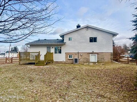 Tiny photo for 1139 N Stadium Road, Oregon, OH 43616 (MLS # 10002660)