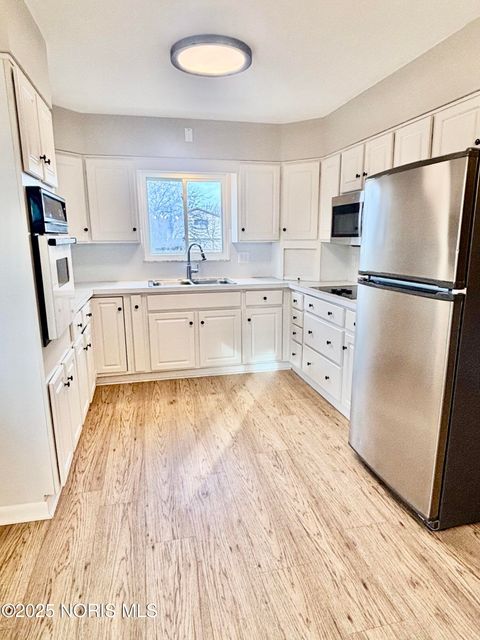 Tiny photo for 1139 N Stadium Road, Oregon, OH 43616 (MLS # 10002660)