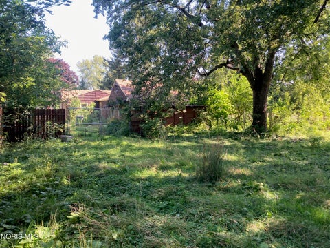 Tiny photo for 5815 Carnation Drive, Toledo, OH 43615 (MLS # 10011350)