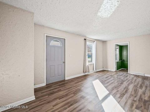 Tiny photo for 5404 Harschel Drive, Toledo, OH 43623 (MLS # 10000715)