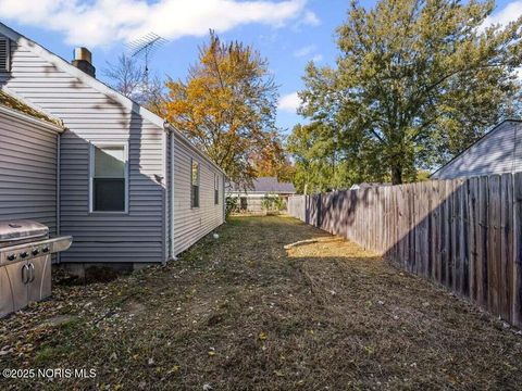 Tiny photo for 5404 Harschel Drive, Toledo, OH 43623 (MLS # 10000715)