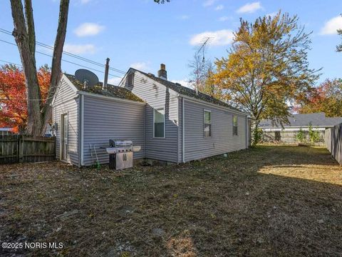 Tiny photo for 5404 Harschel Drive, Toledo, OH 43623 (MLS # 10000715)