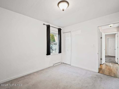 Tiny photo for 5404 Harschel Drive, Toledo, OH 43623 (MLS # 10000715)