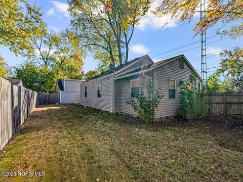 Tiny photo for 5404 Harschel Drive, Toledo, OH 43623 (MLS # 10000715)