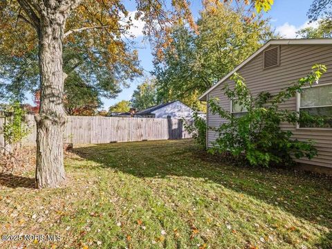 Tiny photo for 5404 Harschel Drive, Toledo, OH 43623 (MLS # 10000715)