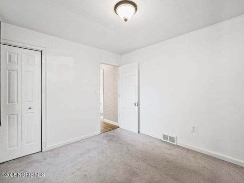 Tiny photo for 5404 Harschel Drive, Toledo, OH 43623 (MLS # 10000715)