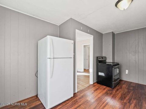 Tiny photo for 5404 Harschel Drive, Toledo, OH 43623 (MLS # 10000715)