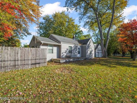 Tiny photo for 5404 Harschel Drive, Toledo, OH 43623 (MLS # 10000715)
