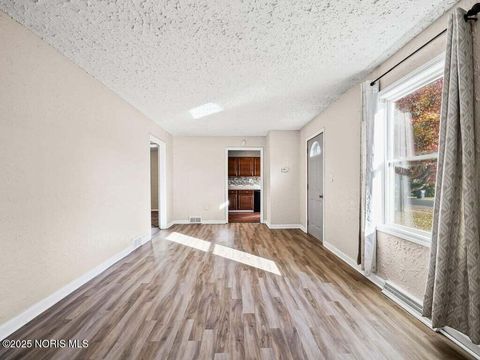 Tiny photo for 5404 Harschel Drive, Toledo, OH 43623 (MLS # 10000715)