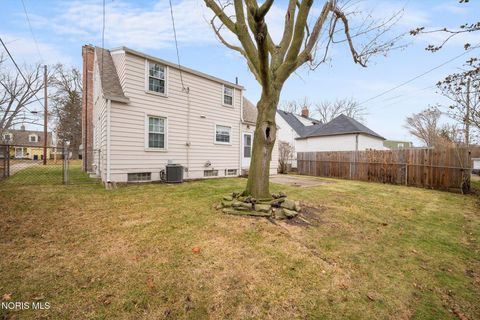 Tiny photo for 2207 Marlow Road, Toledo, OH 43613 (MLS # 10004332)