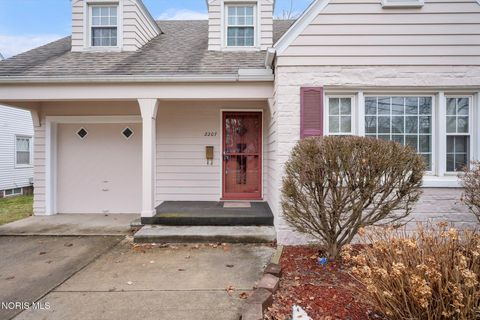 Tiny photo for 2207 Marlow Road, Toledo, OH 43613 (MLS # 10004332)