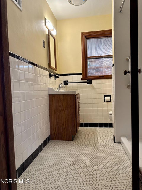 Tiny photo for 6411 Hilltop Lane, Maumee, OH 43537 (MLS # 10010991)