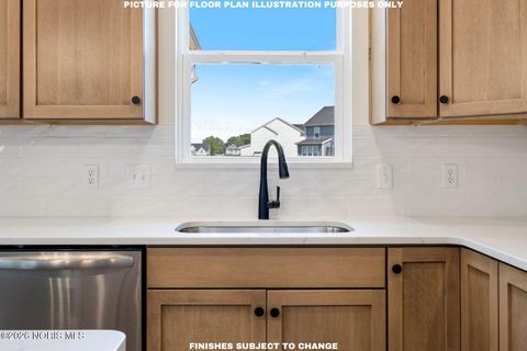 Tiny photo for 122 Valley Hall Drive, Perrysburg, OH 43551 (MLS # 10003415)