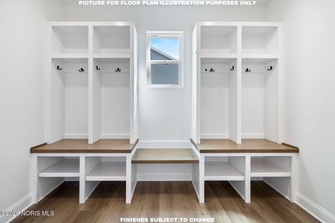 Tiny photo for 122 Valley Hall Drive, Perrysburg, OH 43551 (MLS # 10003415)