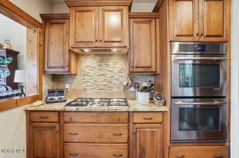 Tiny photo for 4754 Holt Road, Sylvania, OH 43560 (MLS # 10006544)