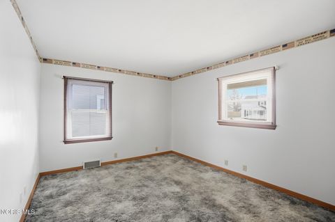 Tiny photo for 120 W Melrose Avenue, Findlay, OH 45840 (MLS # 10004904)