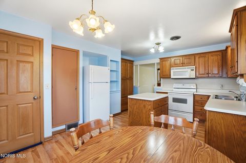 Tiny photo for 120 W Melrose Avenue, Findlay, OH 45840 (MLS # 10004904)