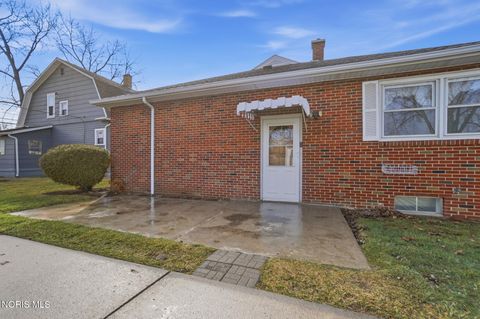 Tiny photo for 120 W Melrose Avenue, Findlay, OH 45840 (MLS # 10004904)