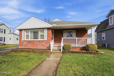 Photo of 120 W Melrose Avenue, Findlay, OH 45840 (MLS # 10004904)